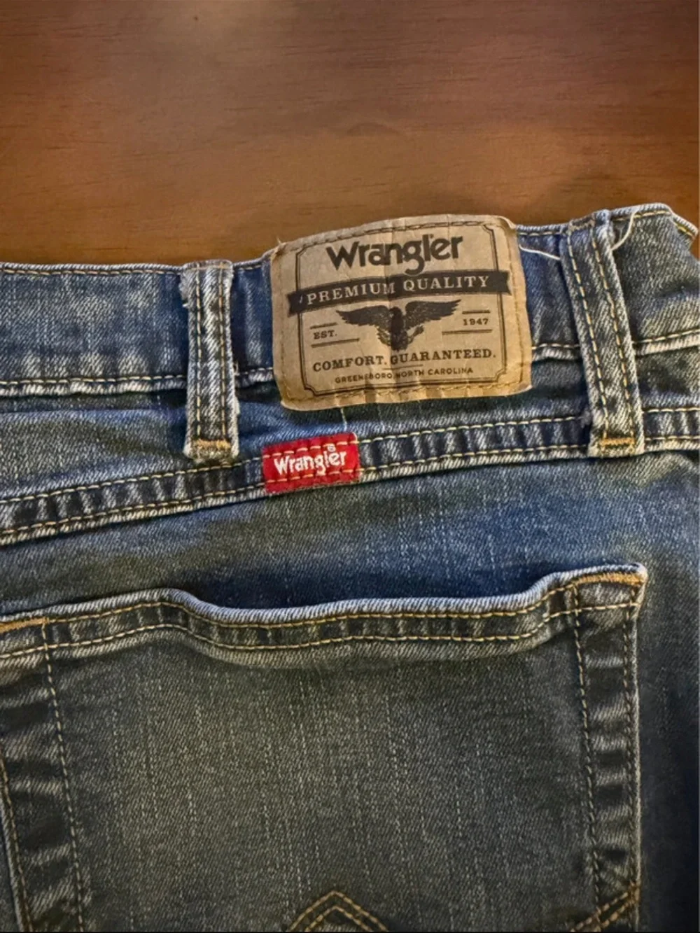 Wrangler Men's Athletic Fit Blue Denim Jeans 38 Waist 30 Length